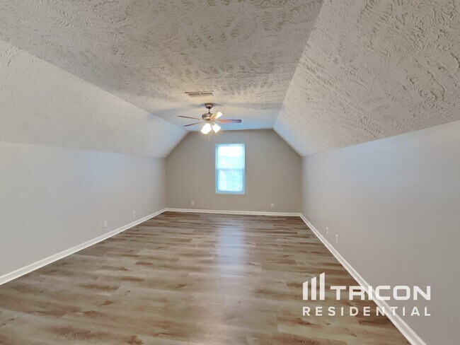 Building Photo - 2819 Elijah Dr