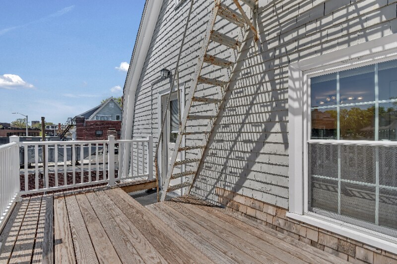 Building Photo - 511 Angell St