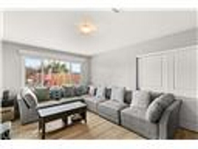 Building Photo - 1707 S 8th St