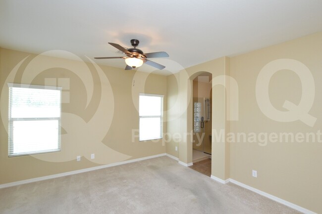 Building Photo - 40937 N Linden St