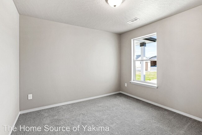 Building Photo - 3 br, 2 bath House - 6107 Whatcom Ave