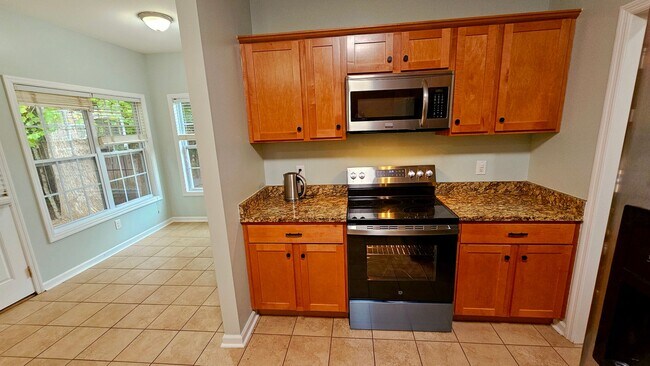 Building Photo - 3 BR 2 BA in Swansboro