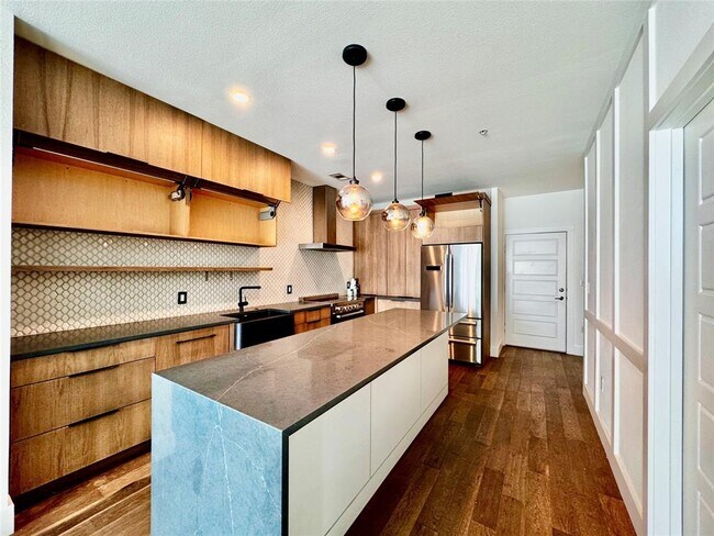 Building Photo - 3114 S Congress Ave