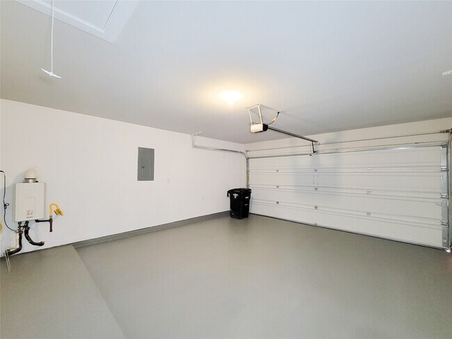 Building Photo - 5443 Dunsmore Harbor Ln