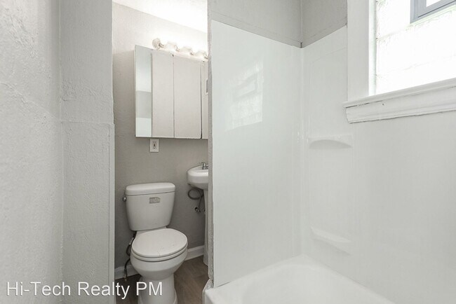 Building Photo - 3 br, 1 bath House - 1229 E167th