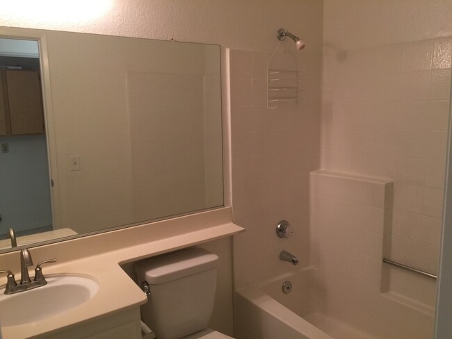 Building Photo - Cute & Private End Unit 3+2.5 Light & Brig...
