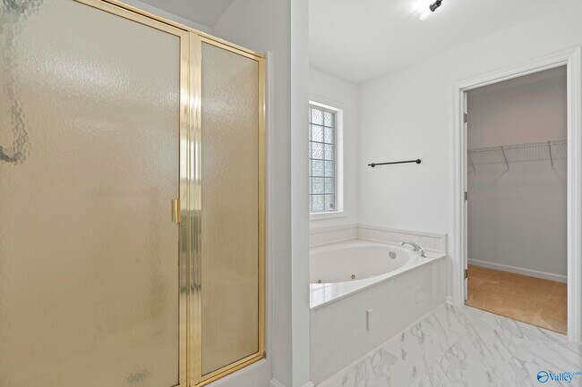 Building Photo - 122 Emory Dr