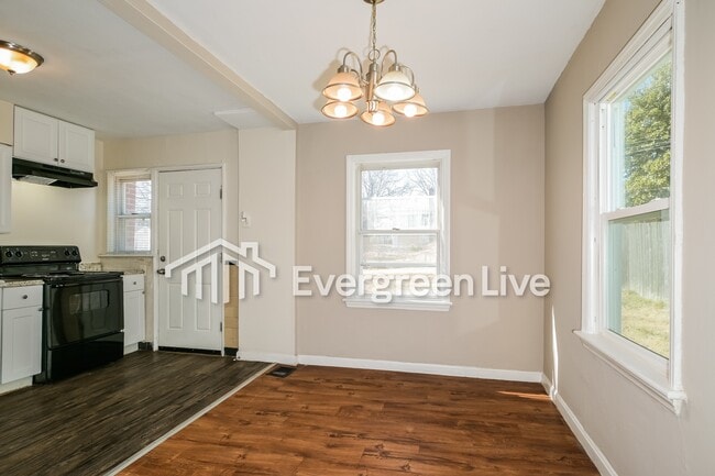 Building Photo - 1919 Clare Ct