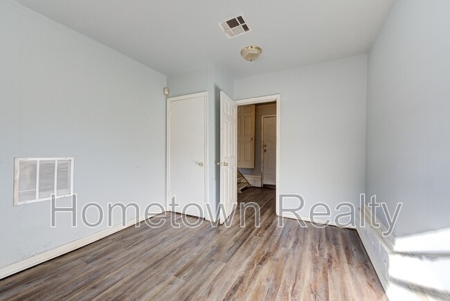 Building Photo - 9809 N McKinley Ave