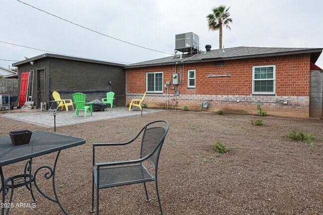 Building Photo - 4213 N 4th Ave
