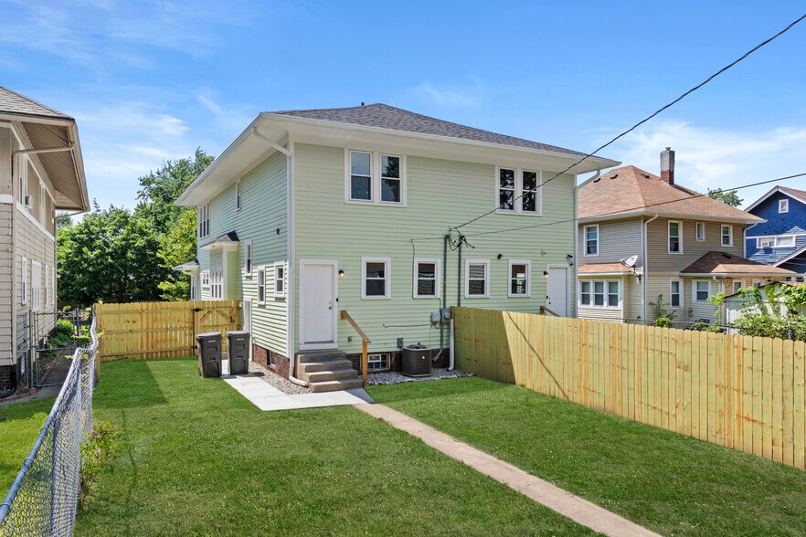 Building Photo - 4071 N College Ave