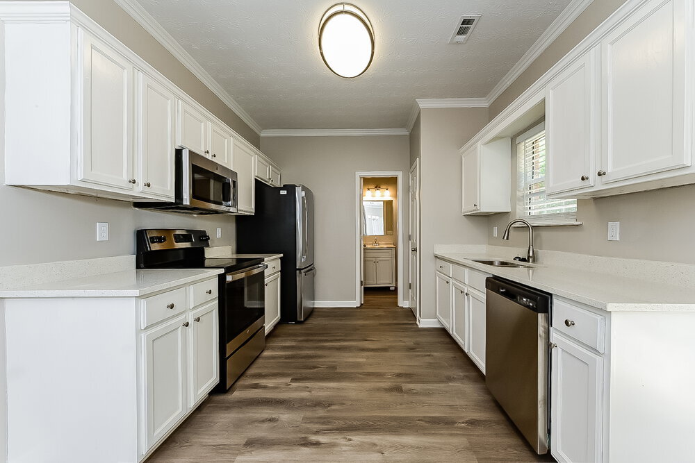 Building Photo - 220 Cranesbill Way