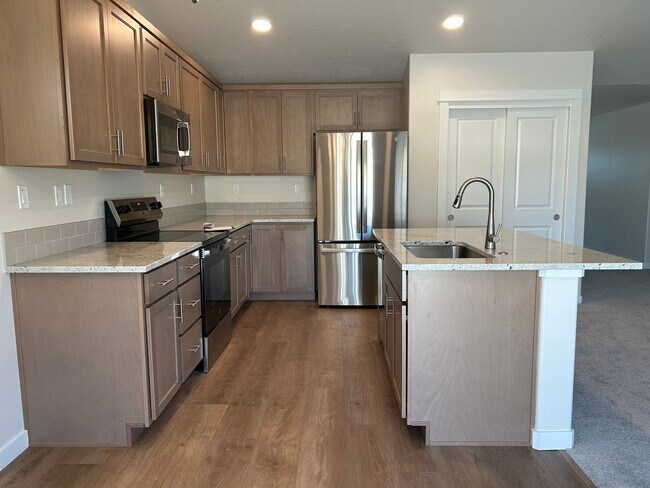 Building Photo - Brand New Home 3 Bedroom Home In Star!