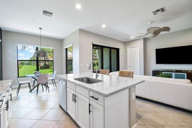 Building Photo - 7883 Clay Mica Ct