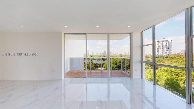 Building Photo - 3625 N Country Club Dr