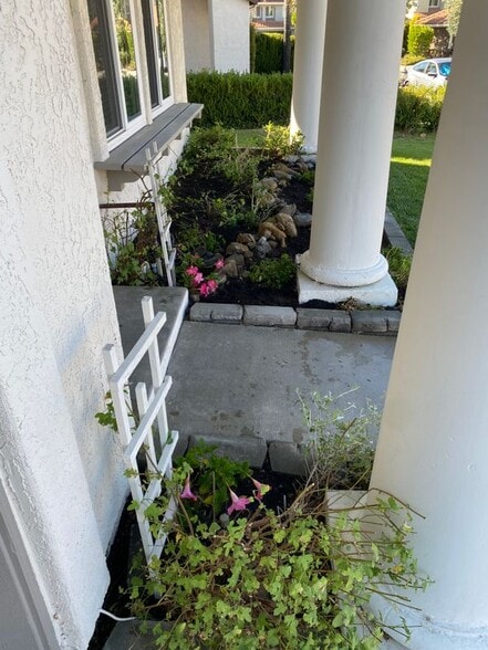 Building Photo - 7 Mejorana