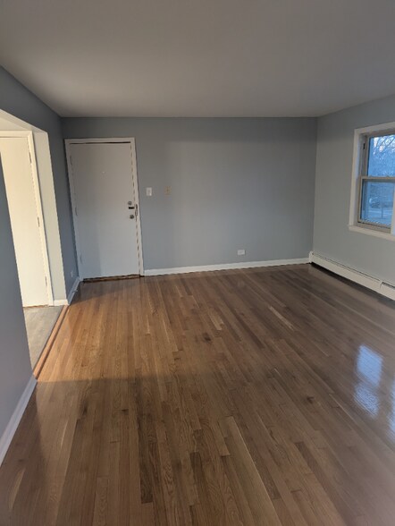 Building Photo - 3205 W 97th St