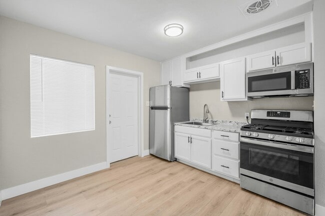 Building Photo - 3836 N 15th Ave