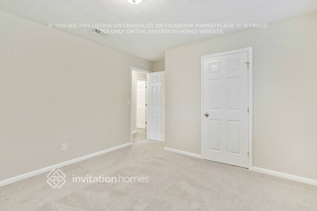 Building Photo - 7110 Carolyn Cir