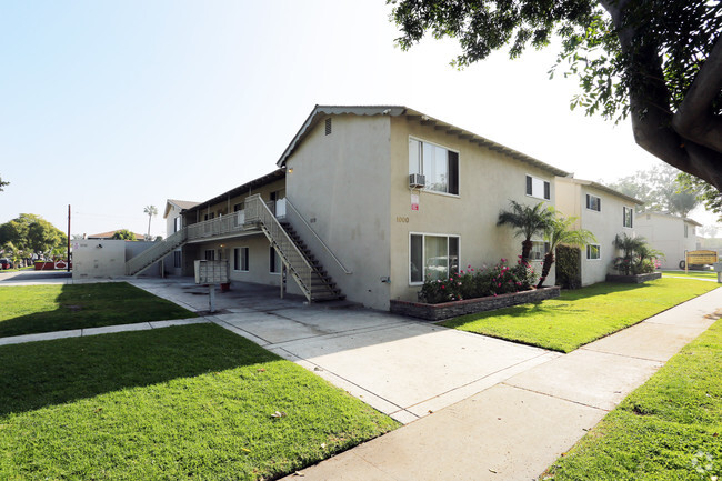 Building Photo - Malden Terrace Apartments