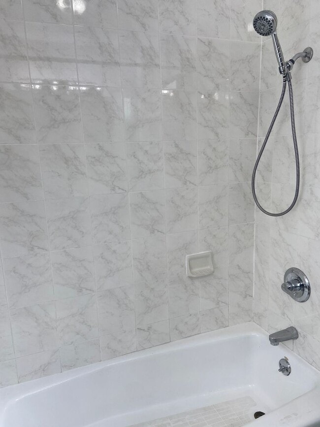 Building Photo - Classic & Timeless Parkside Home 3BD / 2.5BA