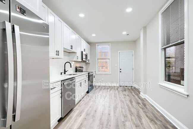 Building Photo - 2116 E Hoffman St