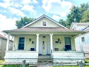 Building Photo - 708 M St