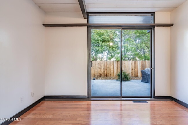 Building Photo - 1411 Ojai Rd