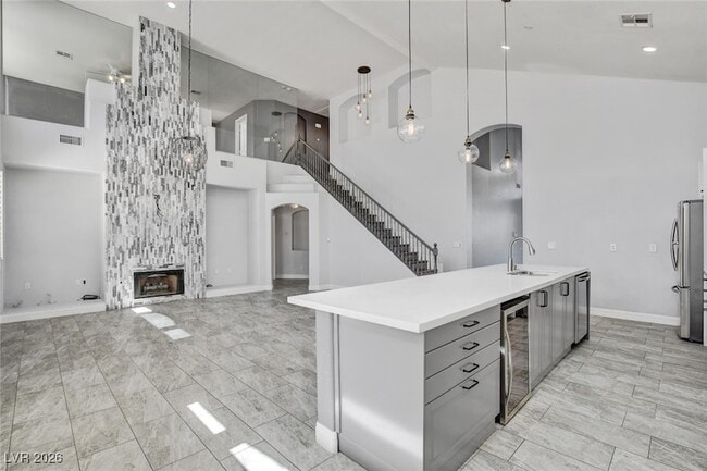 Building Photo - 10587 Sunwind Ave