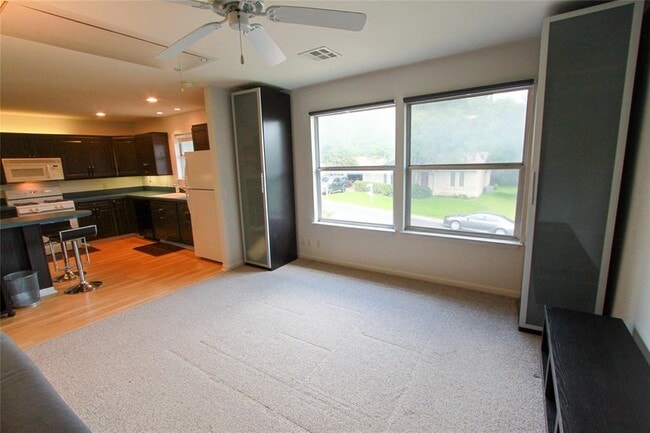 Building Photo - 7910 Ceberry Dr