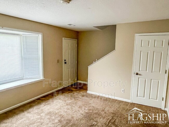 Building Photo - 3412-D N Walnut St