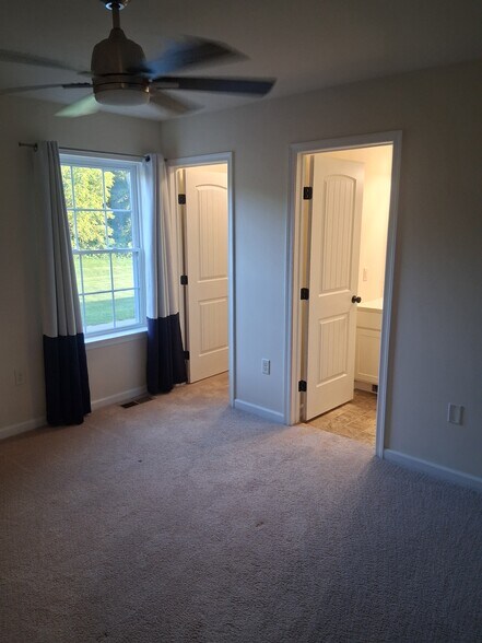 Building Photo - 629 Byler Cir