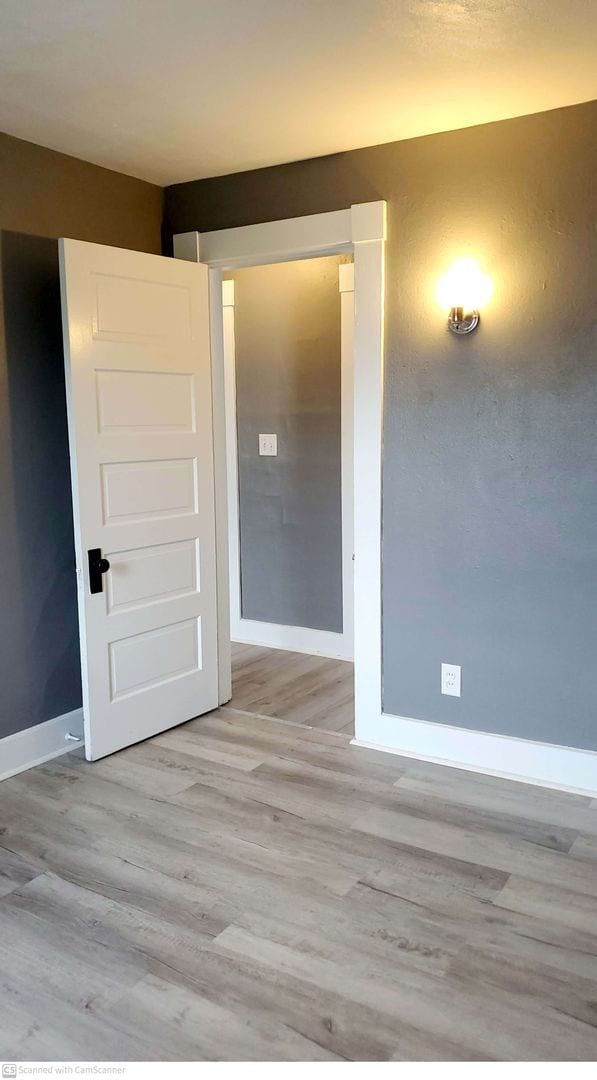 Building Photo - HALF OFF 2nd month rent! Beautiful 3 bed 1...