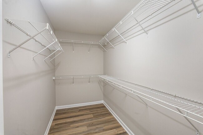 Building Photo - Elegant 4-bedroom Ballantyne home located ...