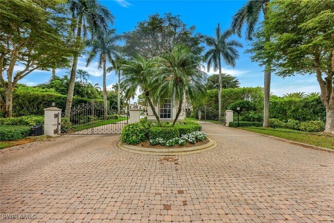 Building Photo - 269 Colonade Cir
