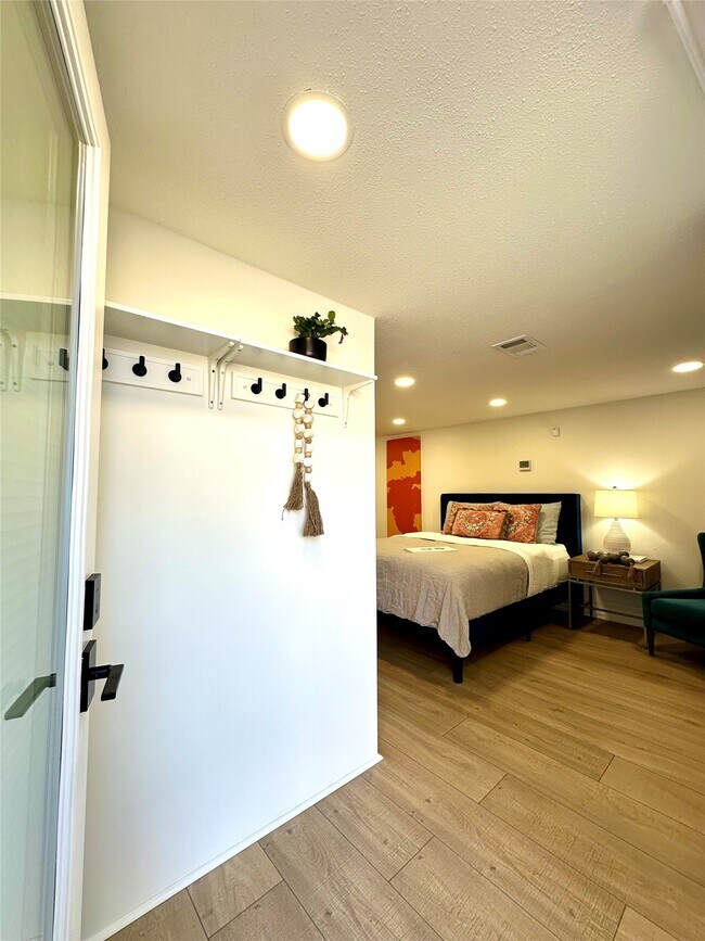 Building Photo - 4723 Aftonshire Dr