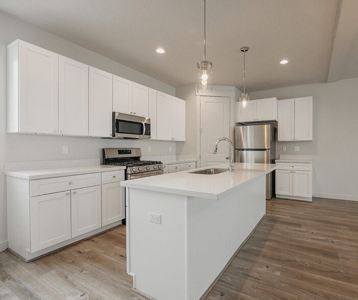 Building Photo - 688 E 500 S