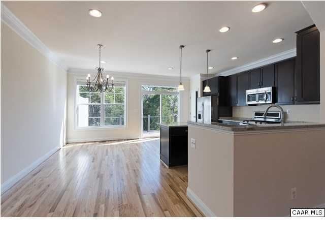 Building Photo - Templehof