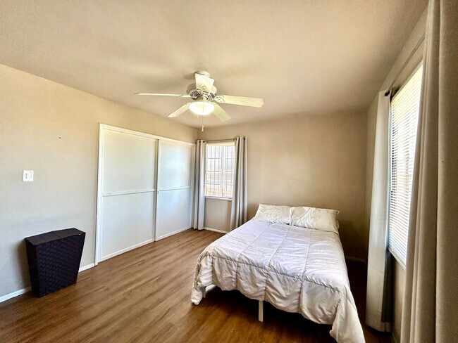 Building Photo - Charming 2 Bed / 1 Bath Home in Desirable Oak Park in San Diego