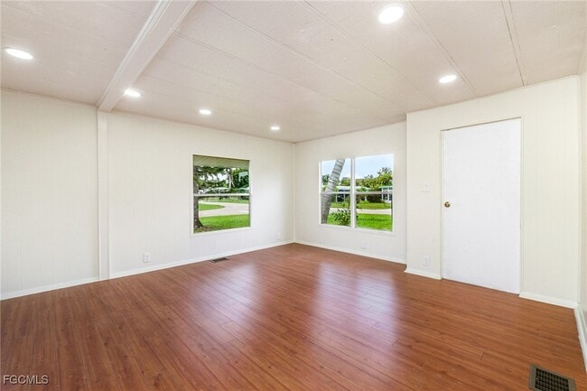 Building Photo - 91 Twin Palms Dr