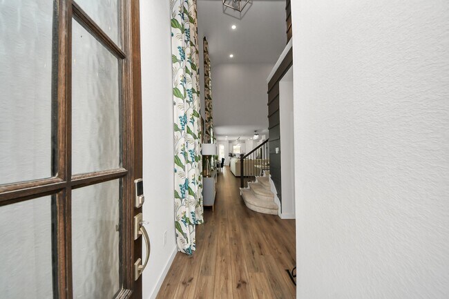 Building Photo - 15734 Autumn Sun Ct