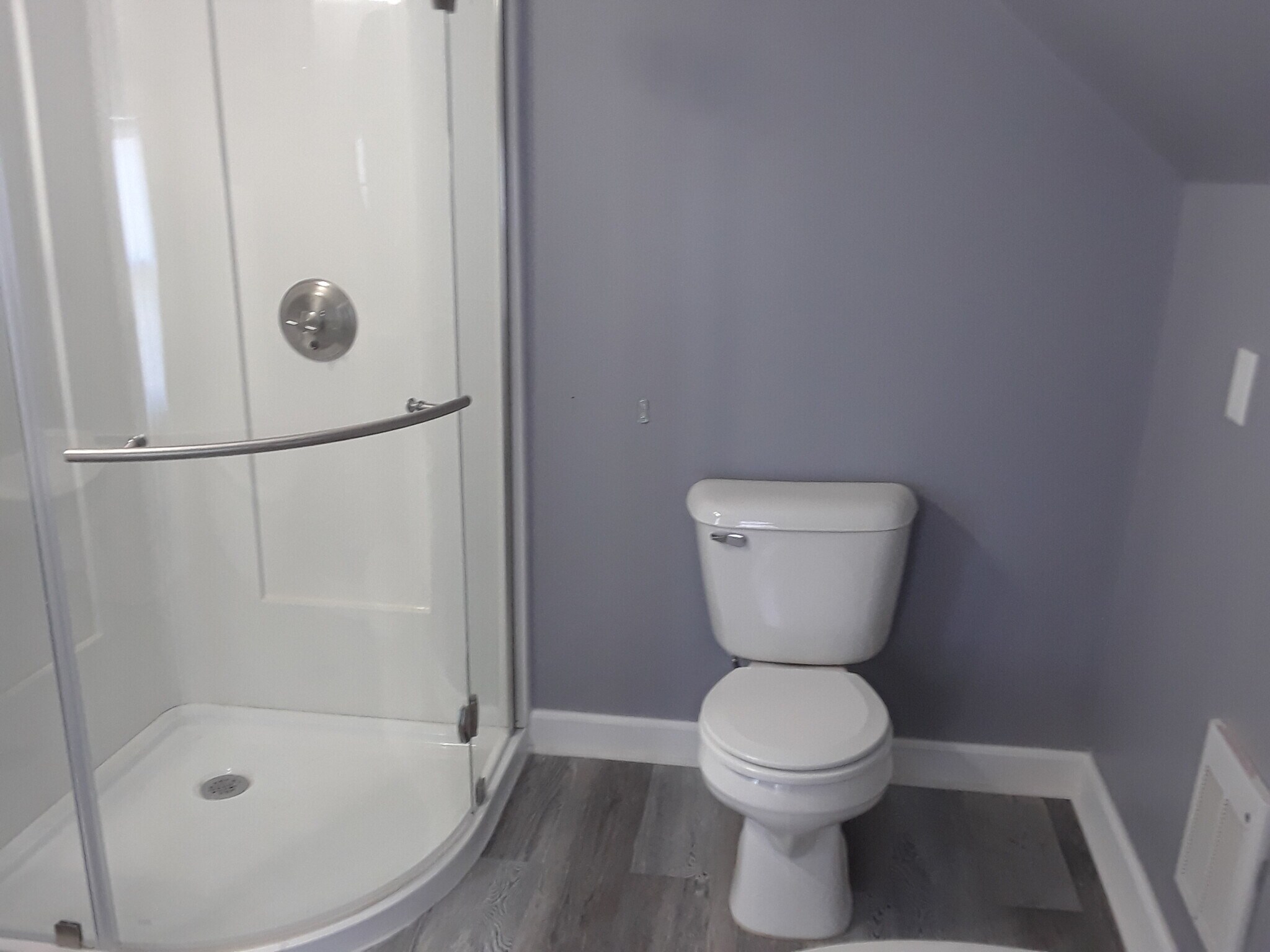 there is ALSO a clawfoot tub - 4350 Girard Ave N