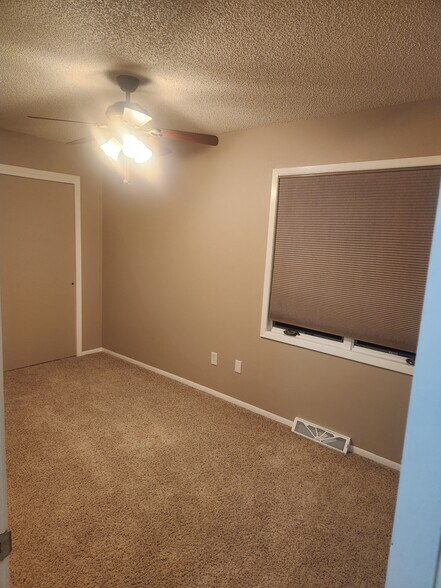 Bedroom 2 - 1150 Hauer Dr