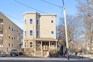 Building Photo - 361 Washington St