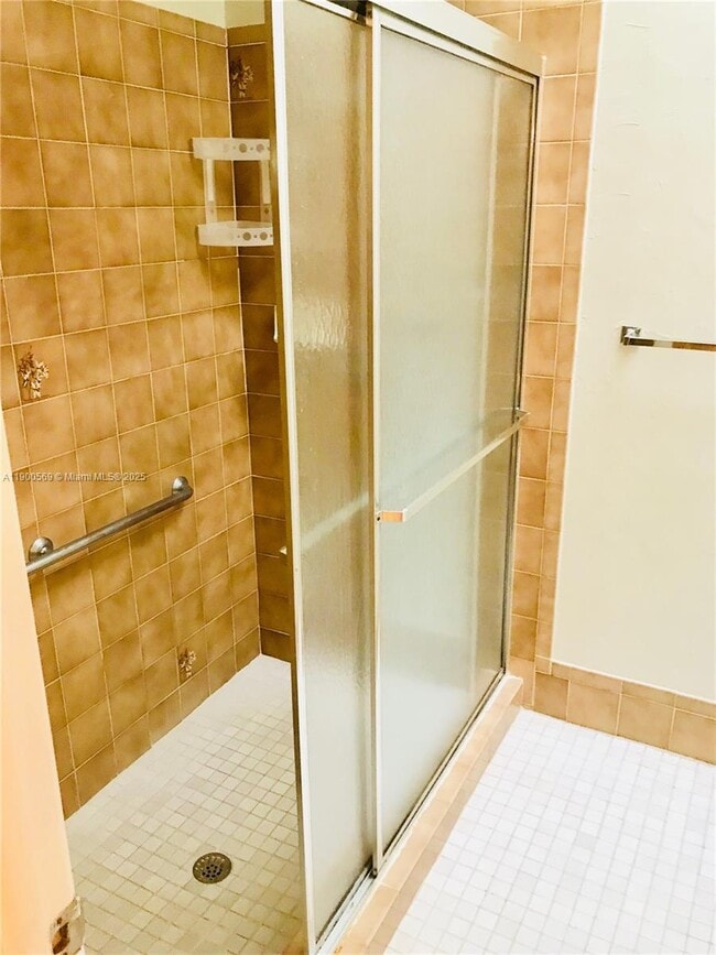 Building Photo - 15025 Brighton Ln