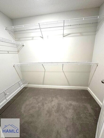 Building Photo - 156 Hamlet Ct