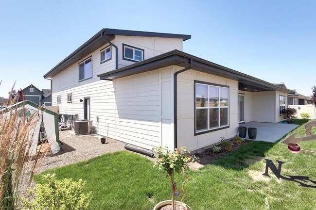 Building Photo - New home for Rent! Great Location.