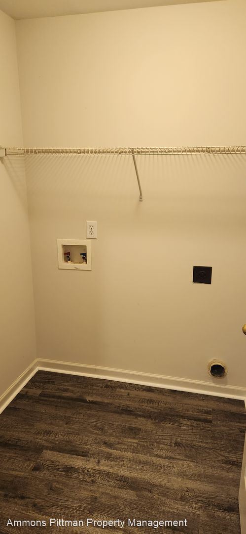 Building Photo - 3 br, 2.5 bath House - 2615 Vega Court