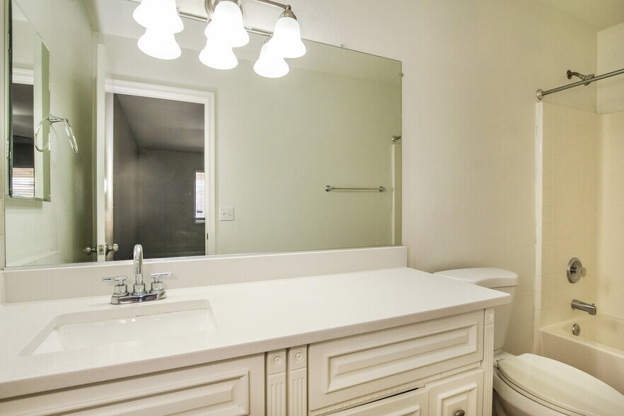 Building Photo - 6321 W Superior Ave