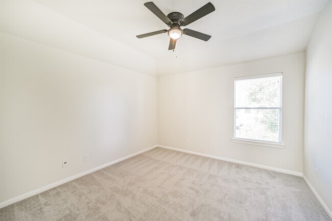 Building Photo - 25211 Whistling Pines Ct